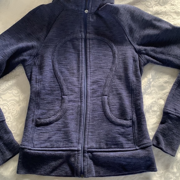 Lululemon jaxket size 4 - Picture 3 of 16